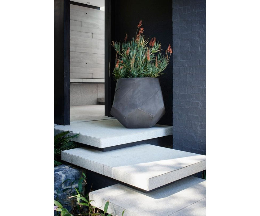 High end Bhaca Planters by Indigenus Casa Design