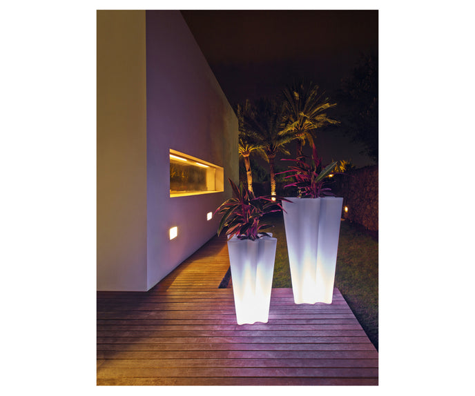 High end Bye-Bye Planters by Vondom Casa Design