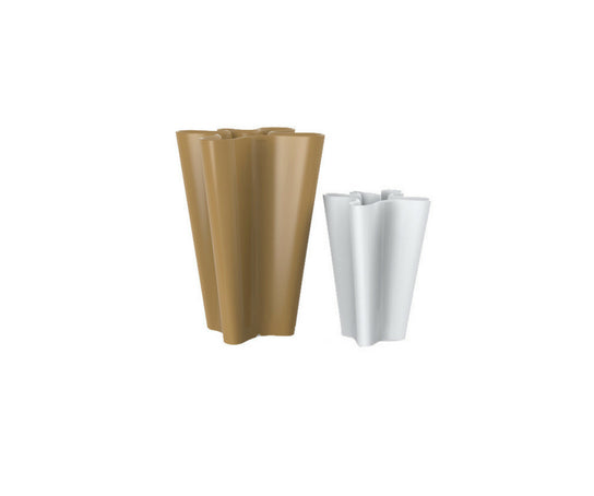 High end Bye-Bye Planters by Vondom Casa Design