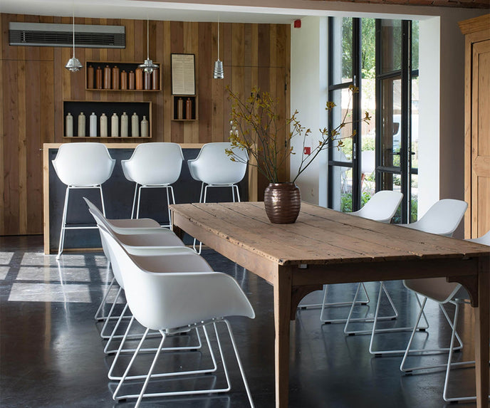 High end Captain's Chair Sliding by Extremis Casa Design