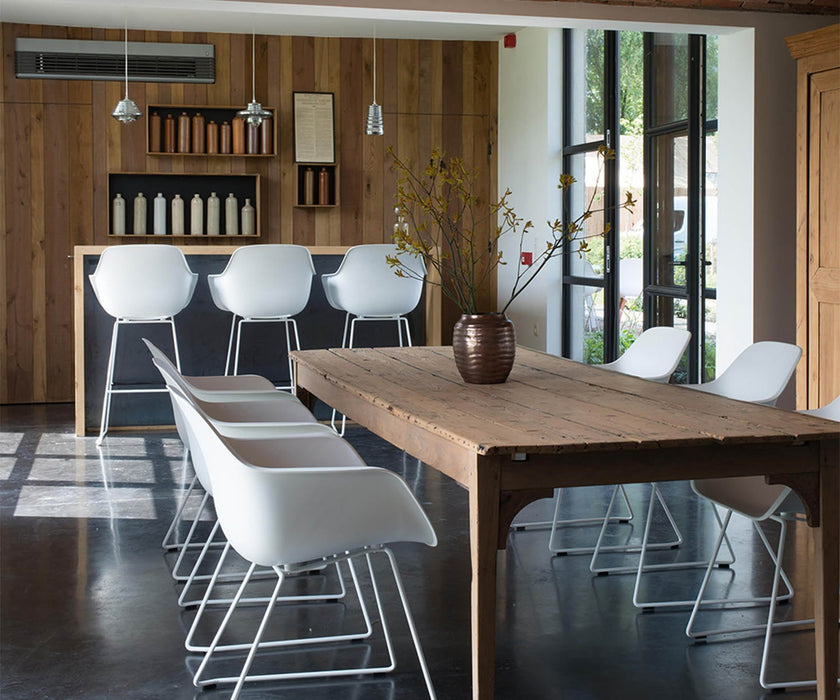High end Captain's Chair Sliding by Extremis Casa Design