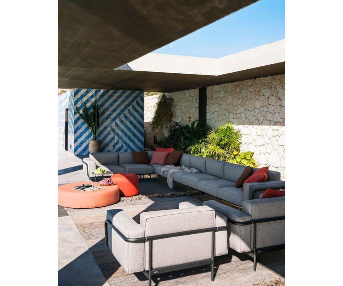 Estendo 2 Seater Sofa I Roda