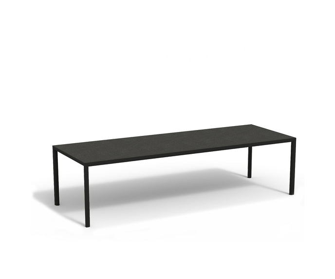 High end Plein Air Dining Tables by Roda Casa Design