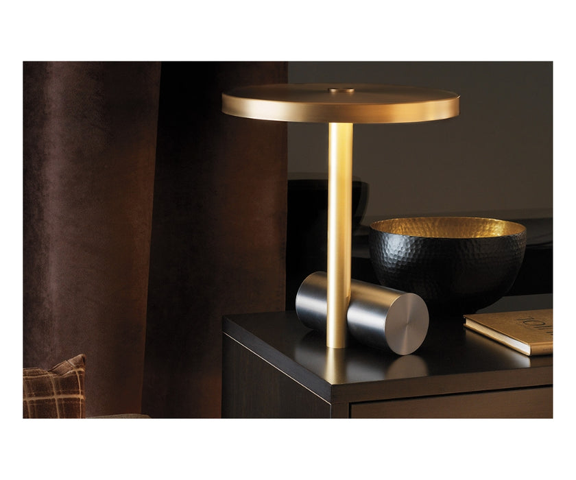 High end Calé(e) Table Lamp by CVL Luminaires Casa Design