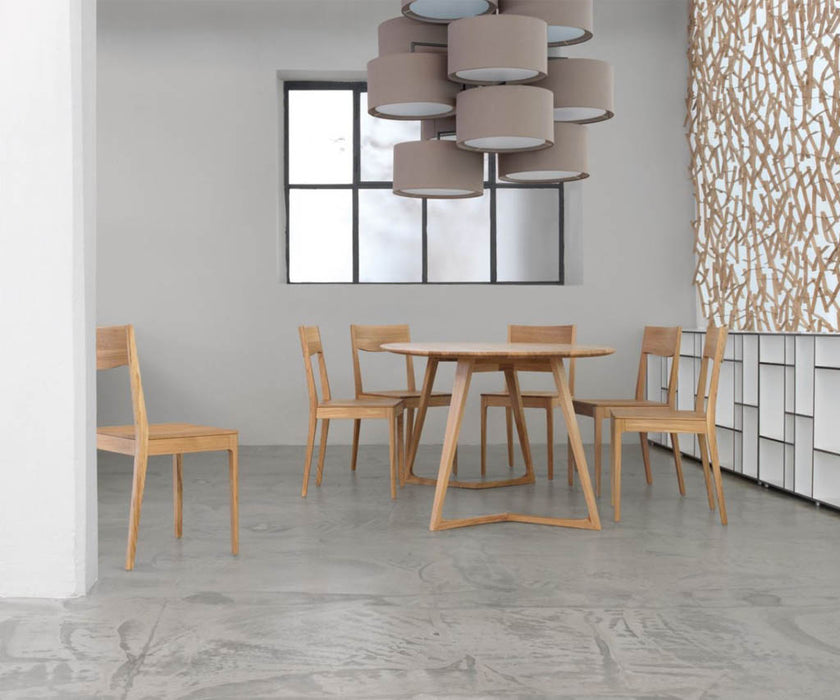 Twist Oval Dining Table Zeitraum