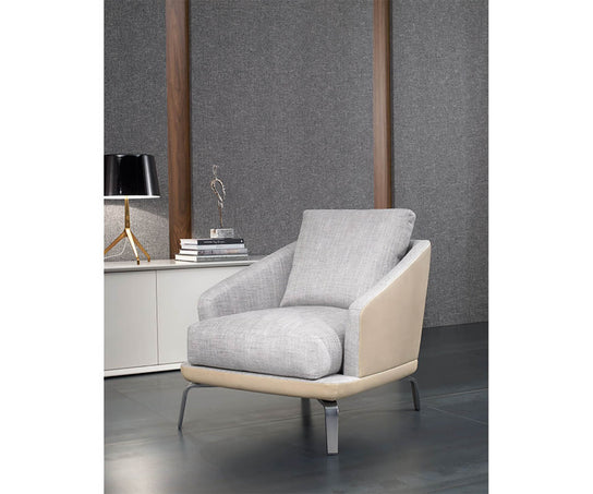 High end Chloe Lounge Armchair by CasaDesús Casa Design