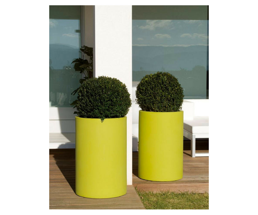 High end Cylinder Pot by Vondom Casa Design