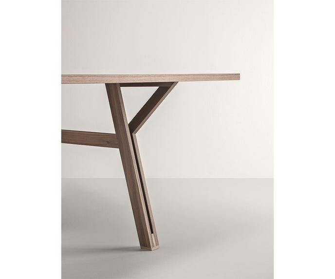 High end Caribou 260 Dining Table by Frag Casa Design