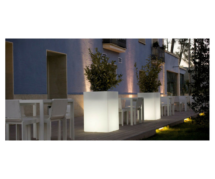 High end High Cube Planter by Vondom Casa Design