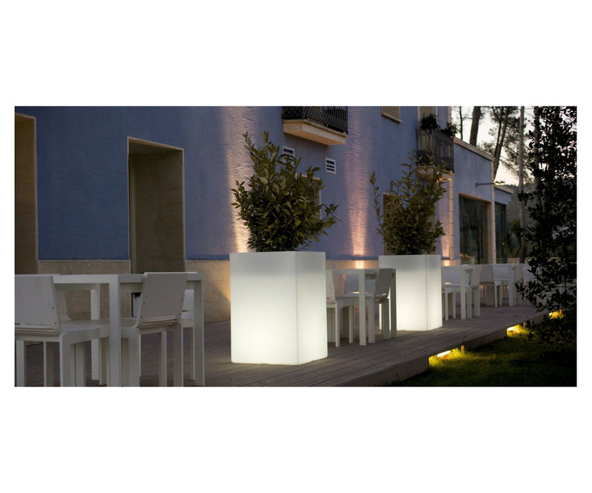 High end High Cube Planter by Vondom Casa Design
