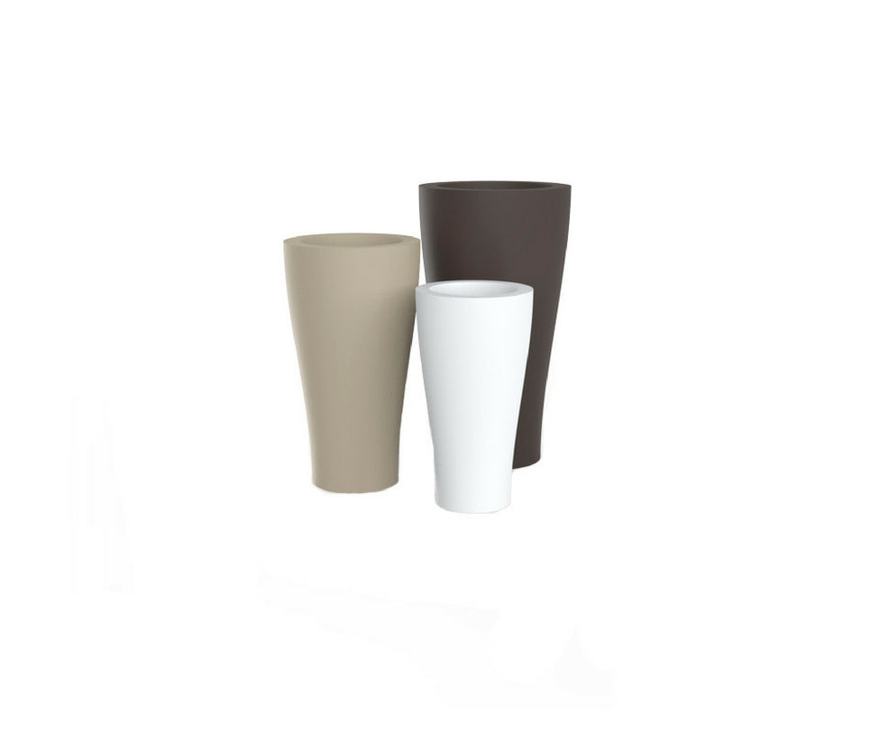 High end Curvada Planter by Vondom Casa Design