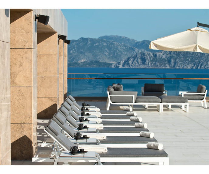 High end Flat Chaise Lounge by Gandia Blasco Casa Design