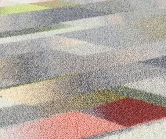 Diagonal Gradient Pastel Rug Moooi