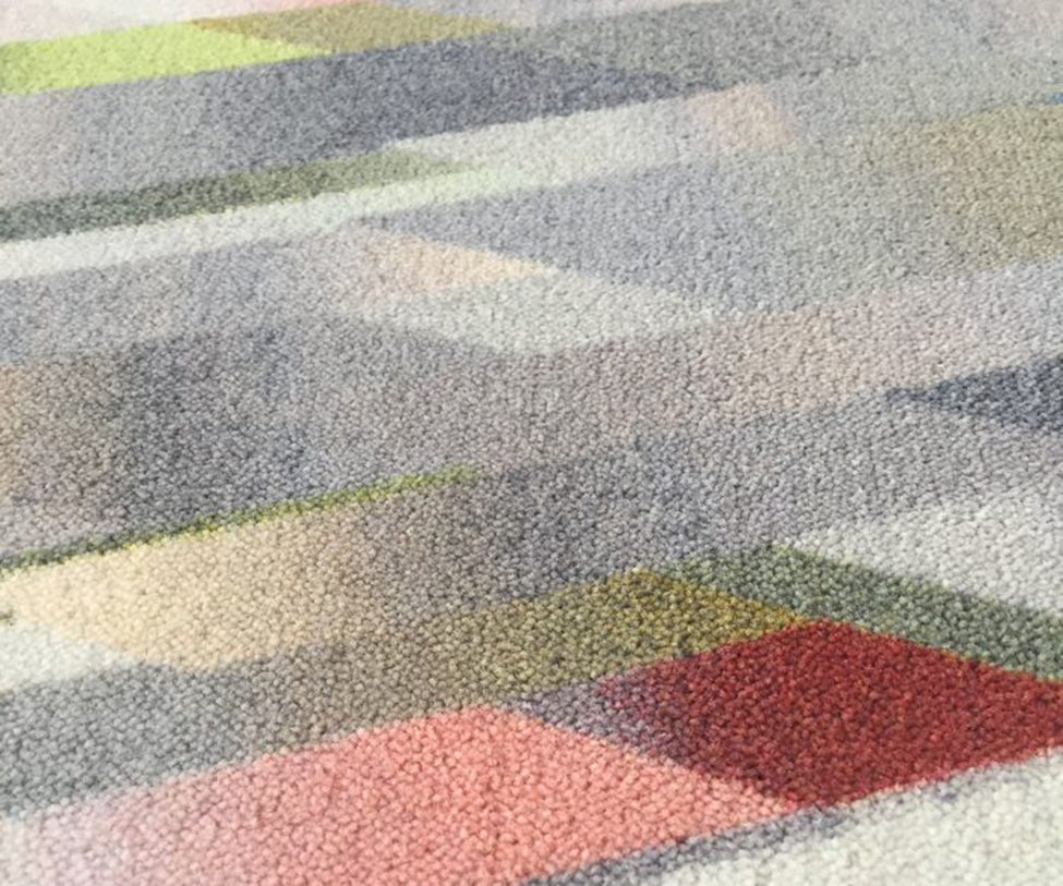 Diagonal Gradient Pastel Rug Moooi