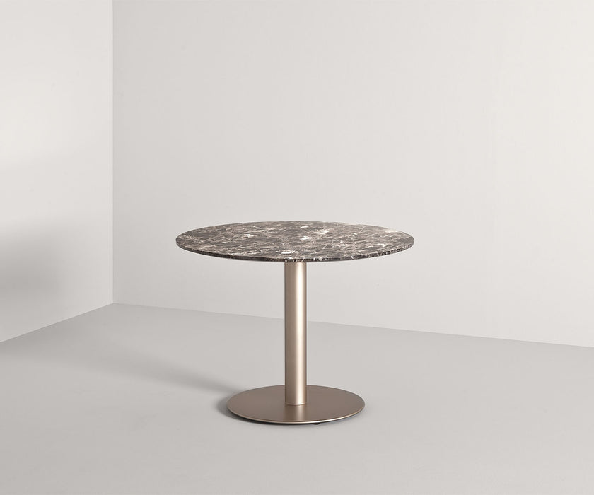 High end Doni Dining Table by Frag Casa Design