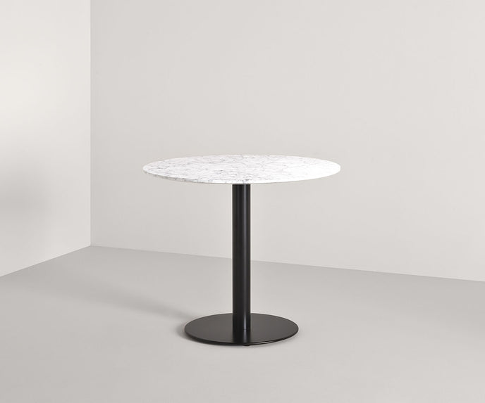High end Doni Dining Table by Frag Casa Design