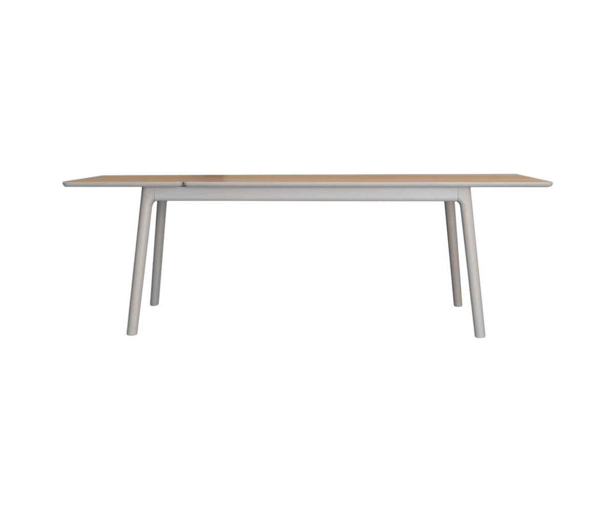 E8 Longue Dining Table Zeitraum