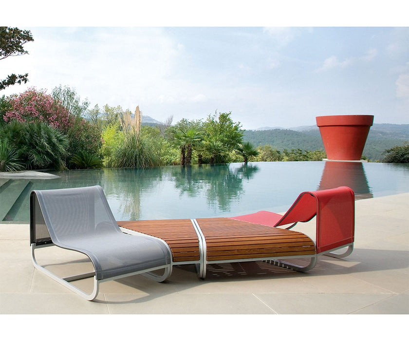 High end Tandem Corner Table by Ego Paris Casa Design