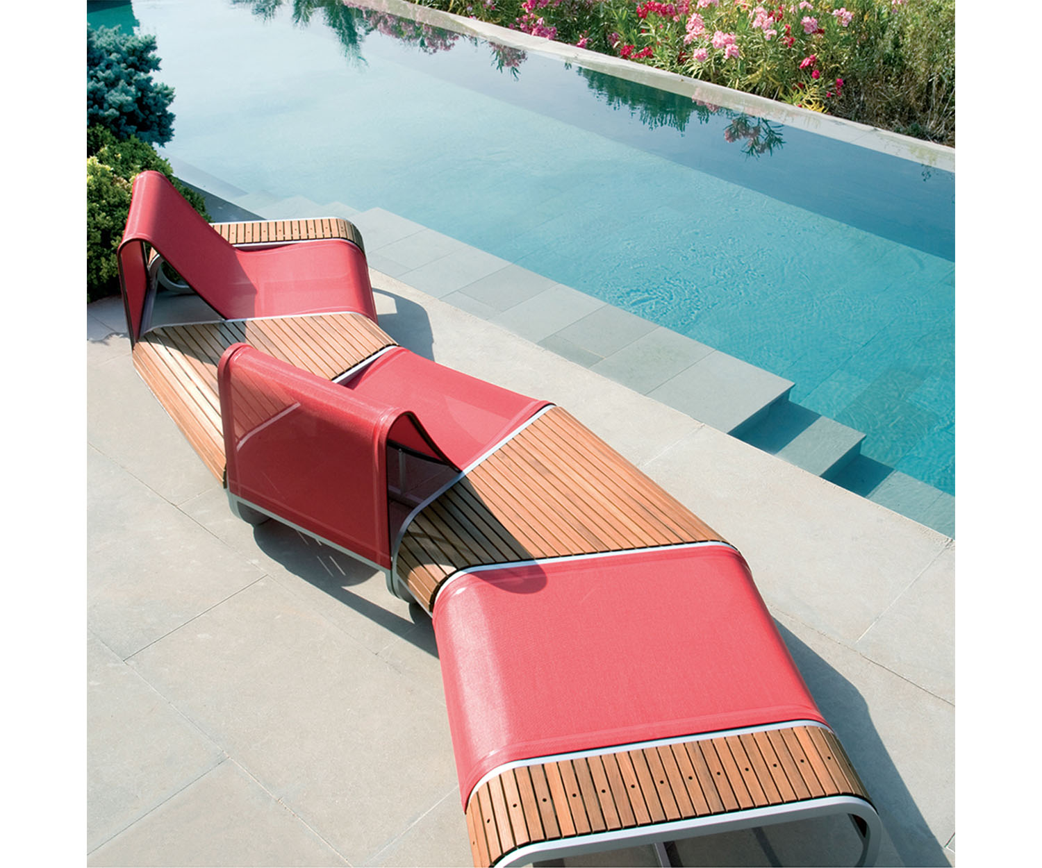High end Tandem Ottoman by Ego Paris Casa Design