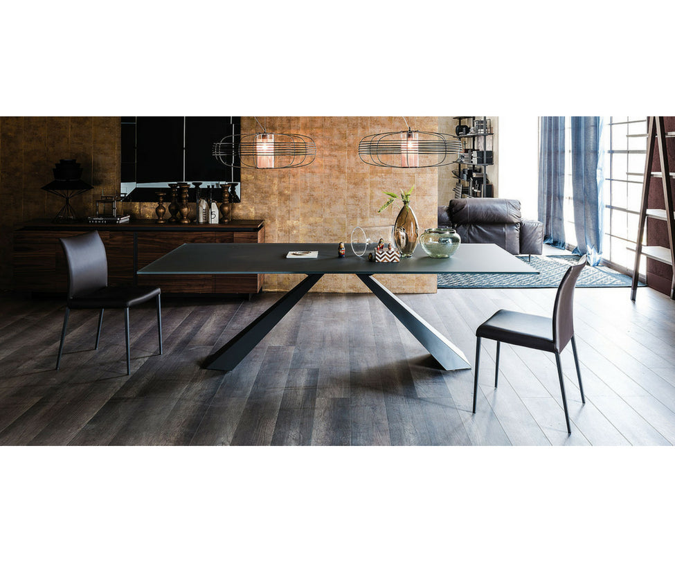 High end Eliot Dining Table by Cattelan Italia Casa Design