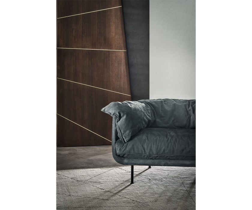 High end Winnie Lounge Armchair by Frag Casa Design
