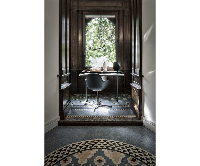 High end Twain Desk by Frag Casa Design