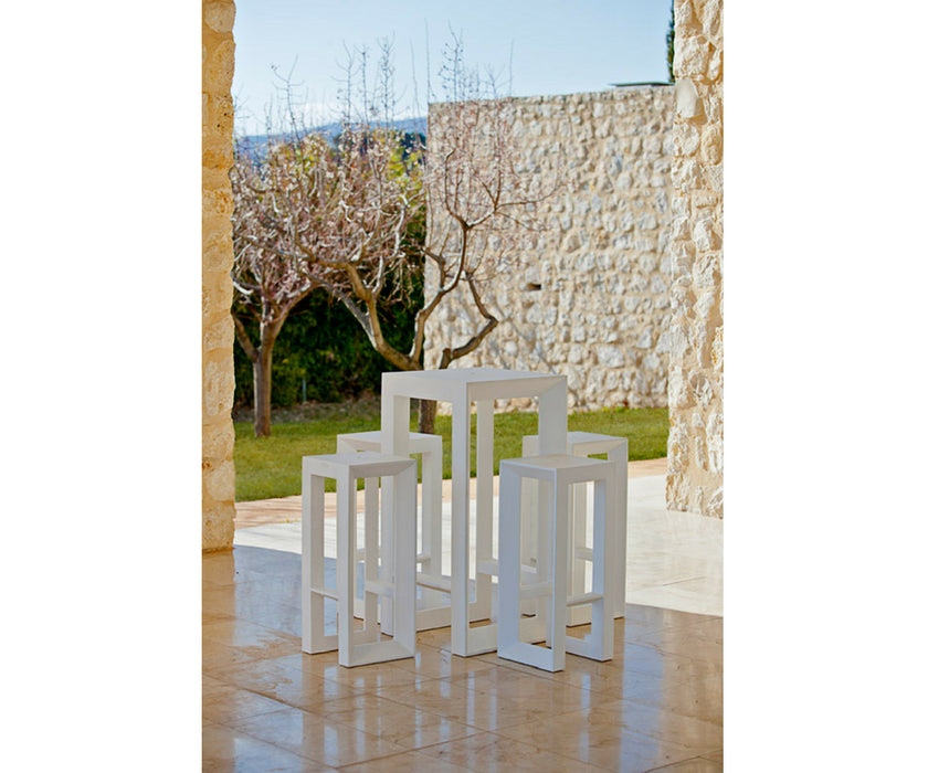 High end Frame Bar Stool by Vondom Casa Design