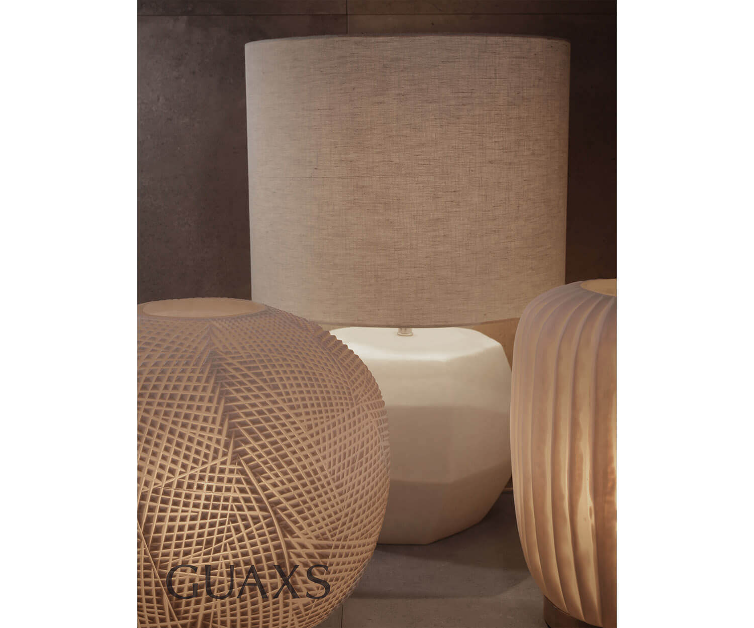 High end Tamatov Round Vase by Guaxs Casa Design