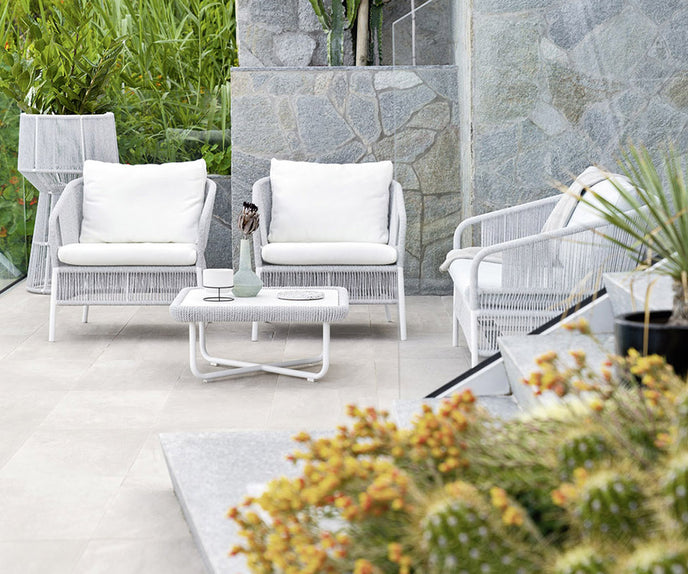 Cricket Lounge Armchair Varaschin