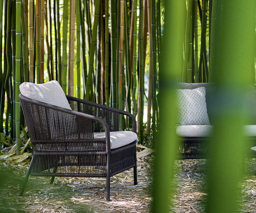 Cricket Lounge Armchair Varaschin