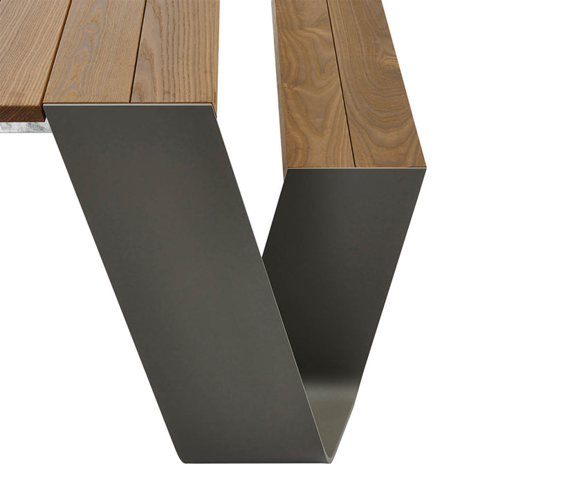 Extremis Hopper 300 Picninc Table Earth Legs
