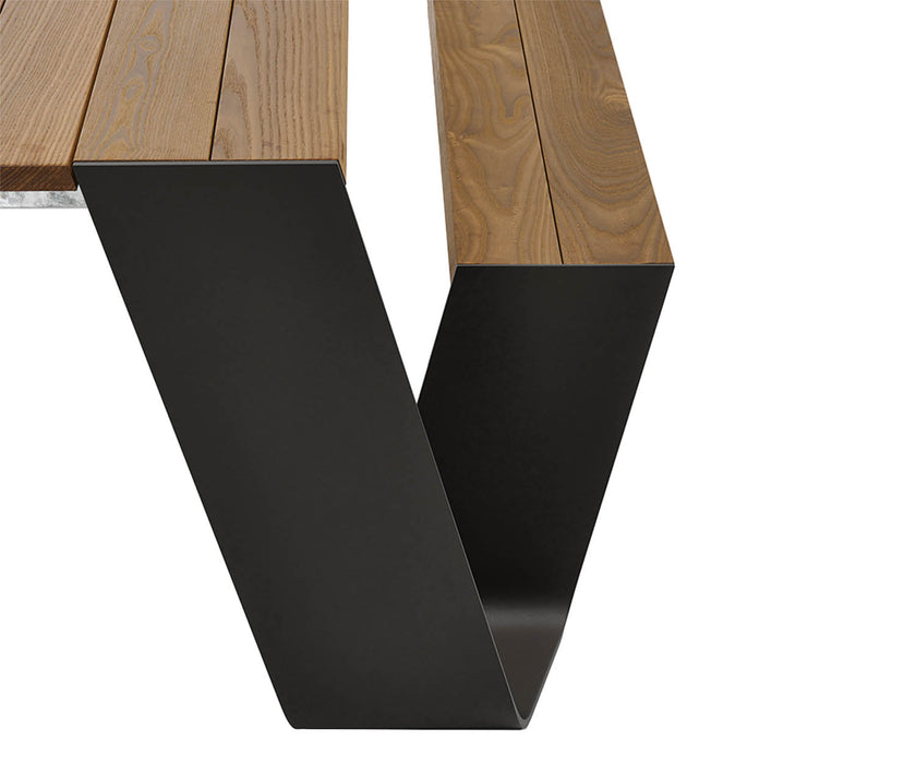 High end Hopper 360 Dining Table by Extremis Casa Design