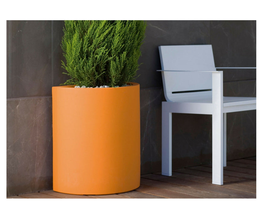 High end Half Cylinder Pot by Vondom Casa Design