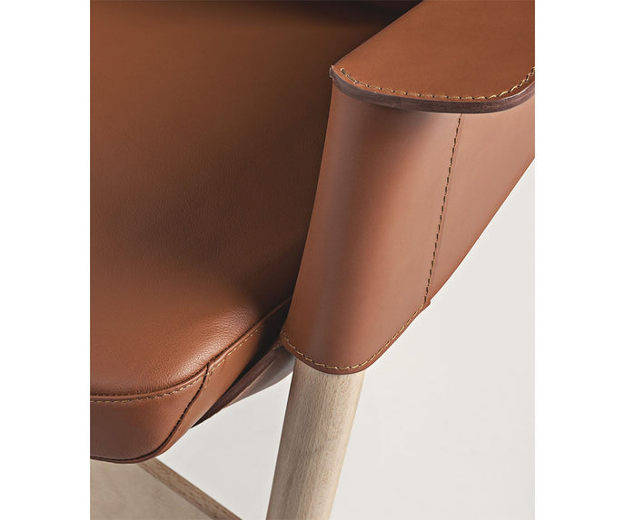 High end Heta Lounge Armchair by Frag Casa Design