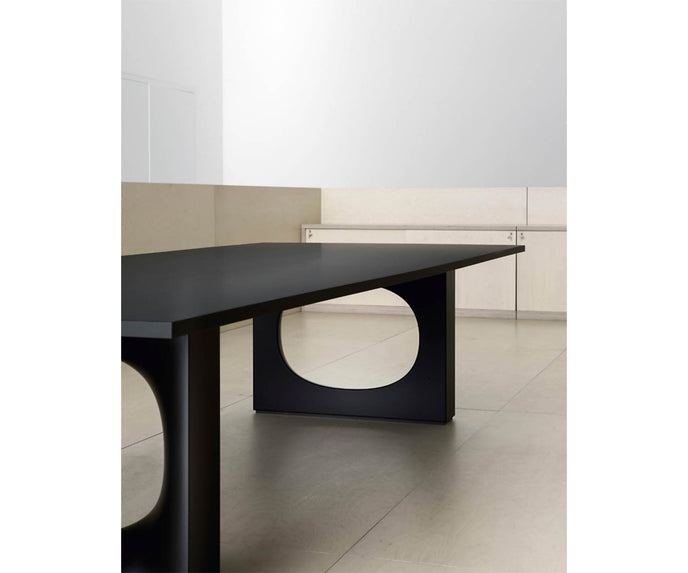High end Holo Meeting Table by Kristalia Casa Design