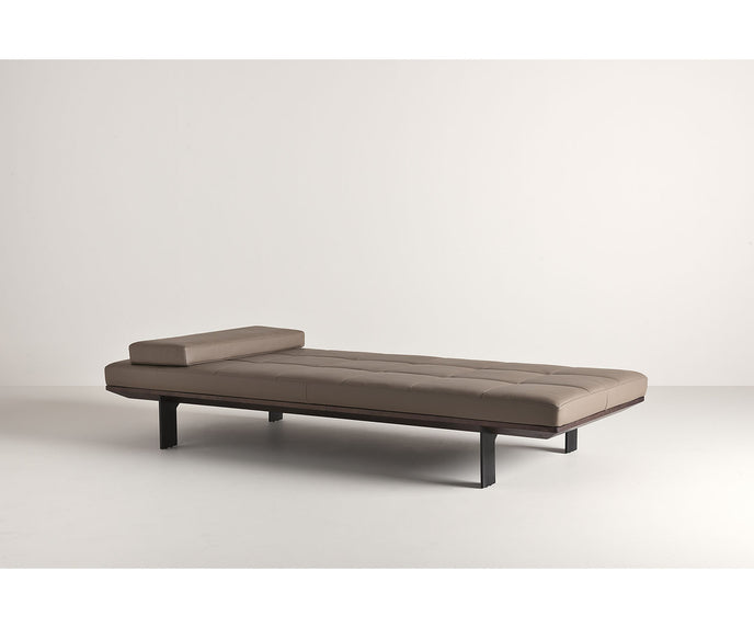 High end Hudson Daybed by Frag Casa Design