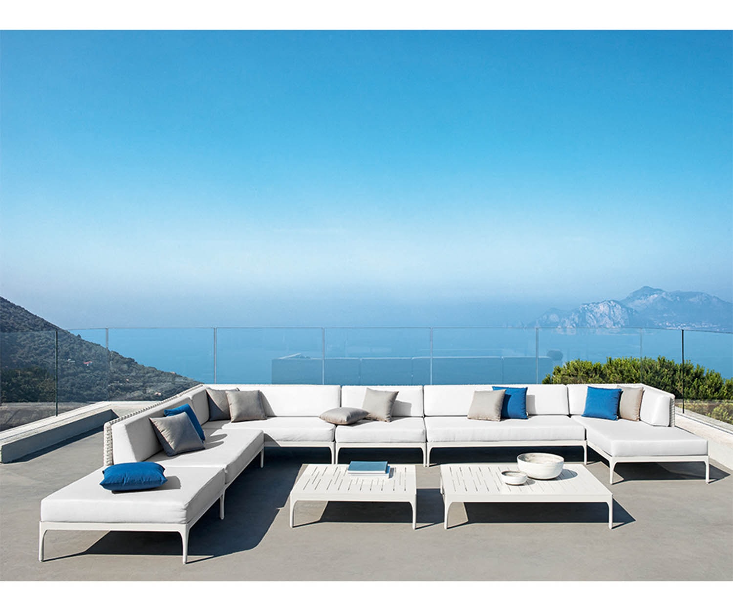 High end Infinity Square Coffee Table by Ethimo Casa Design