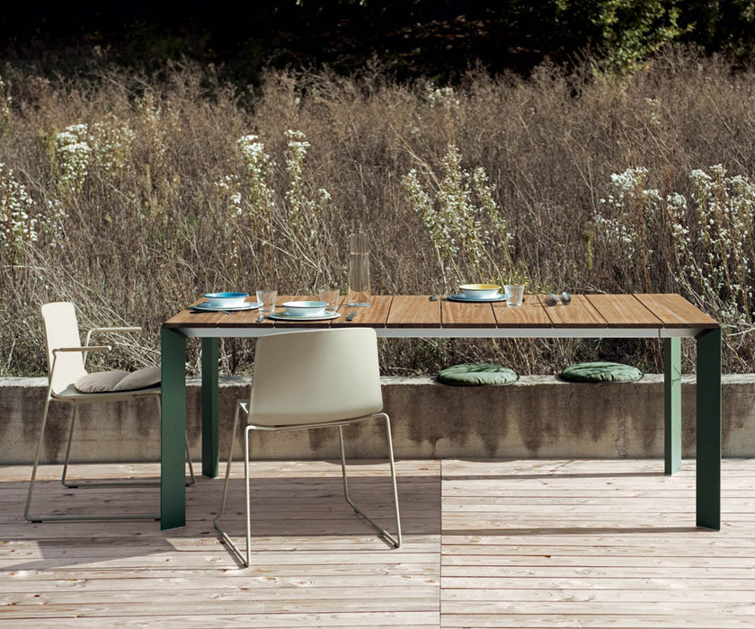 High end Nori Slatted Dining Table by Kristalia Casa Design