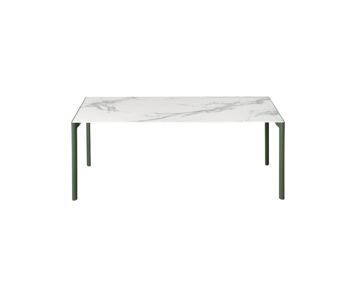 Maki Outdoor Dining Table