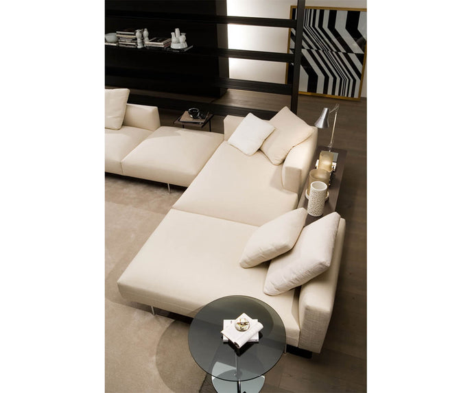 High end Jackson Sectional Sofa by CasaDesús Casa Design
