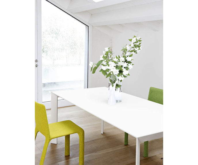 High end Nori Dining Table by Kristalia Casa Design