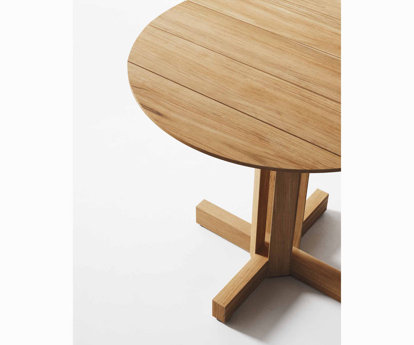 Altar Dining Table | Kettal