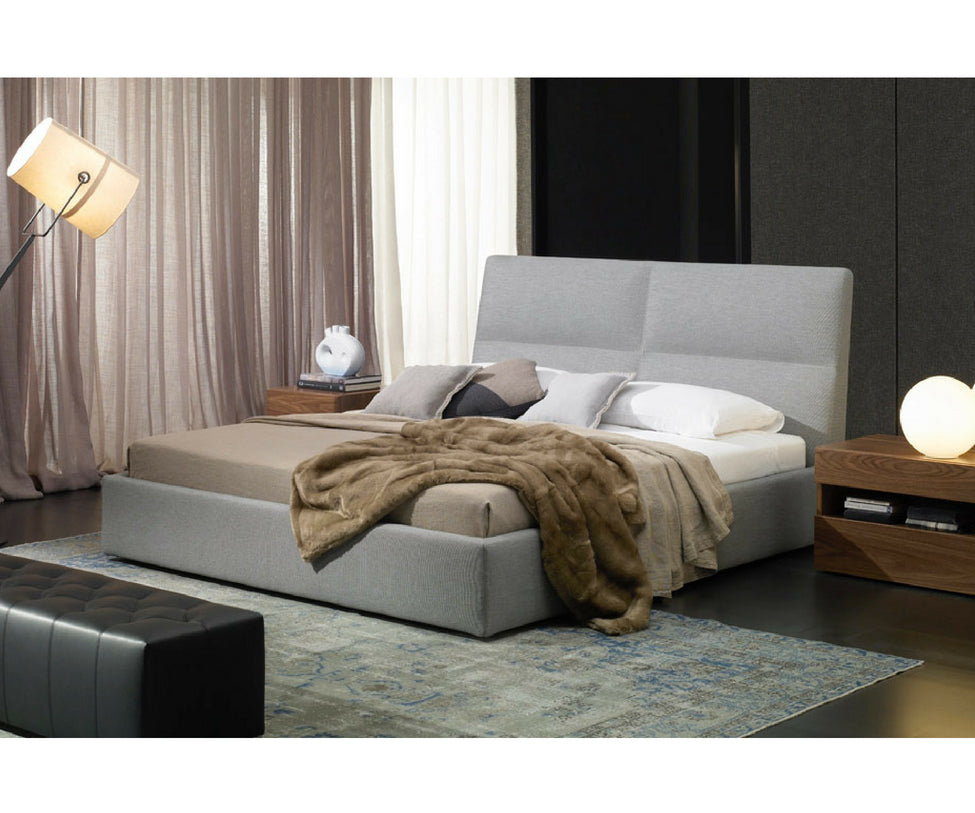 High end Kross Bed by CasaDesús Casa Design