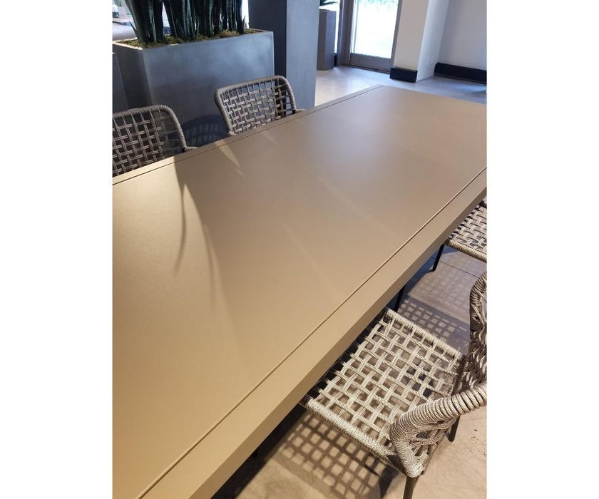 Floor Sample Landscape Outdoor Dining Table Kettal