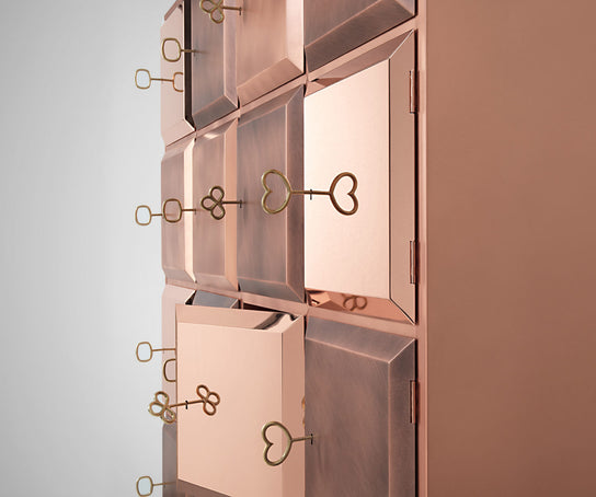 Longing Cabinet De Castelli