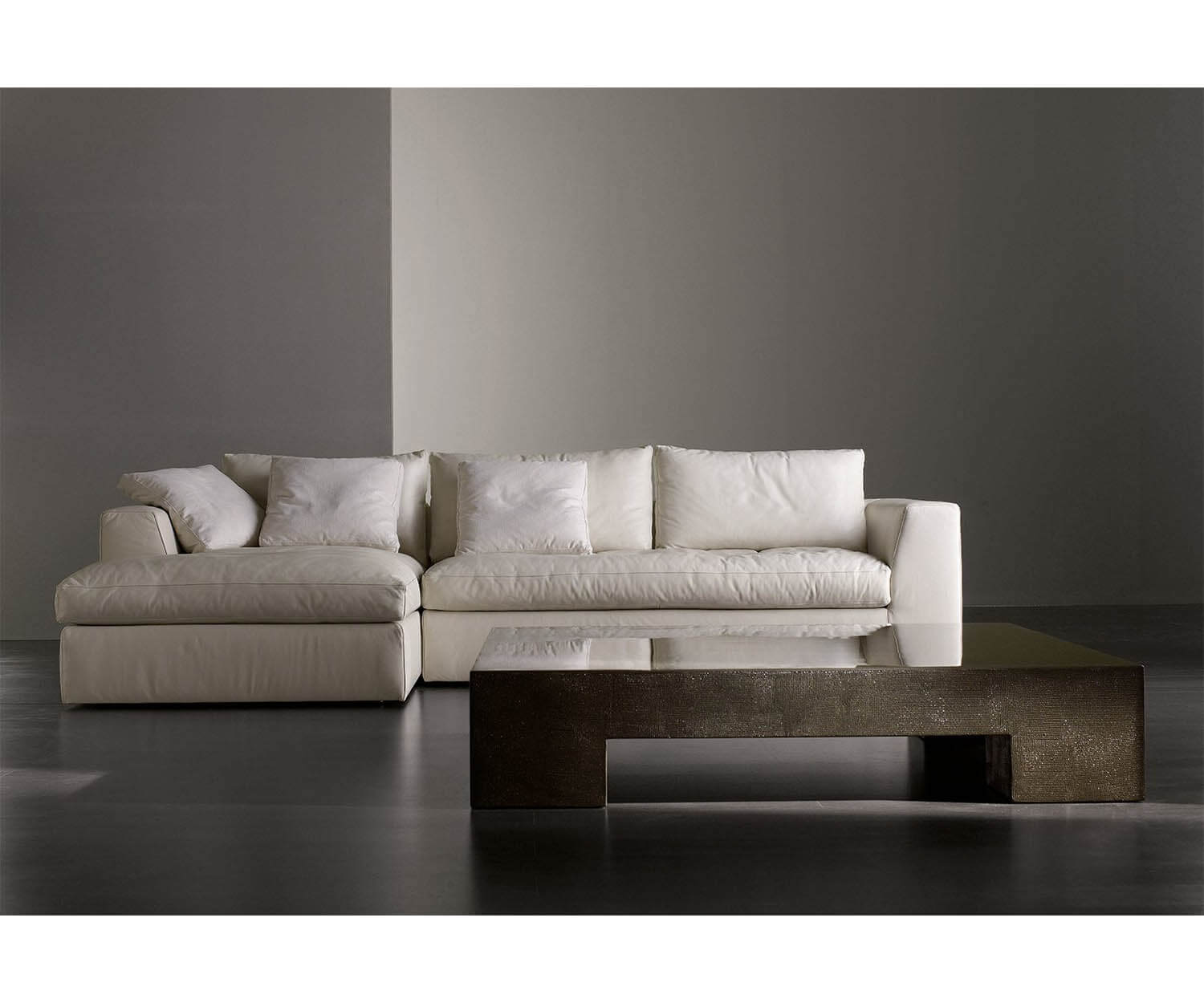 Louis Small Modular Sofa I Meridiani I Casa Design Group