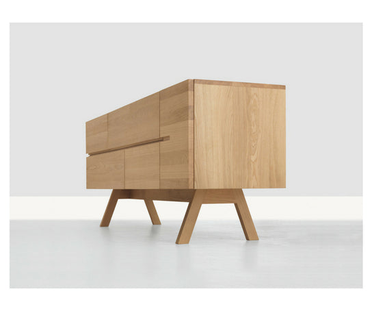 Low Atelier Sideboard Zeitraum