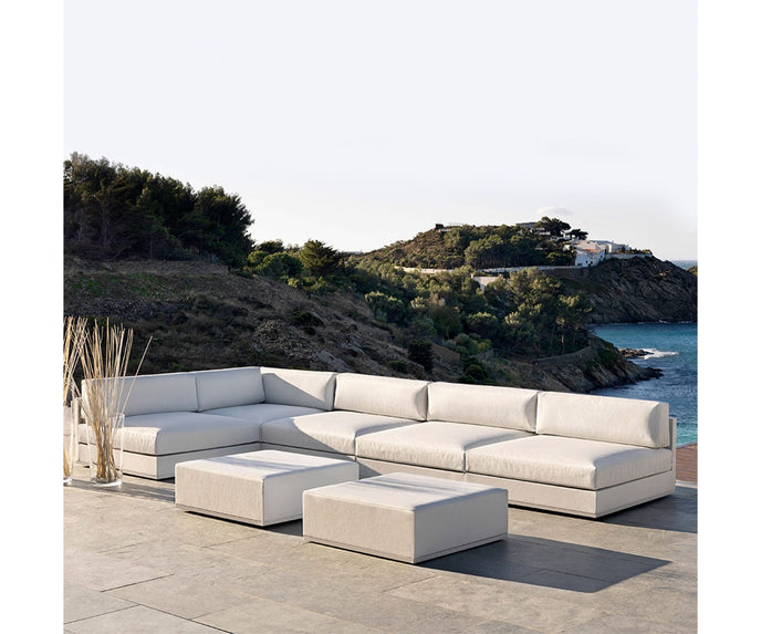 High end Mood Low Center Model by Bivaq Casa Design