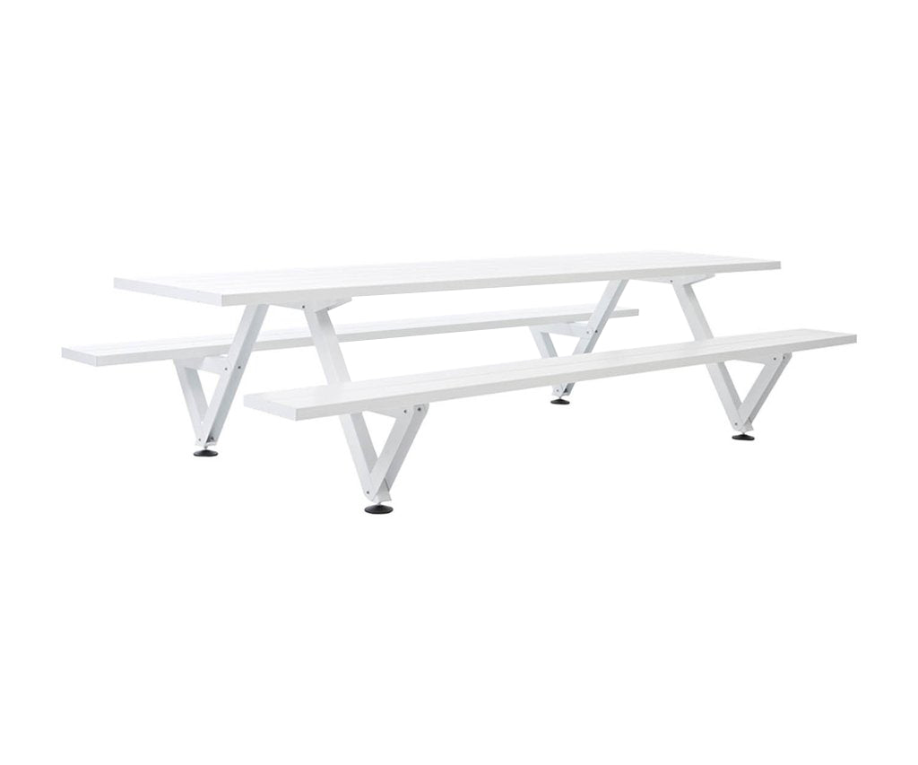 High end Marina Picnic Table by Extremis Casa Design