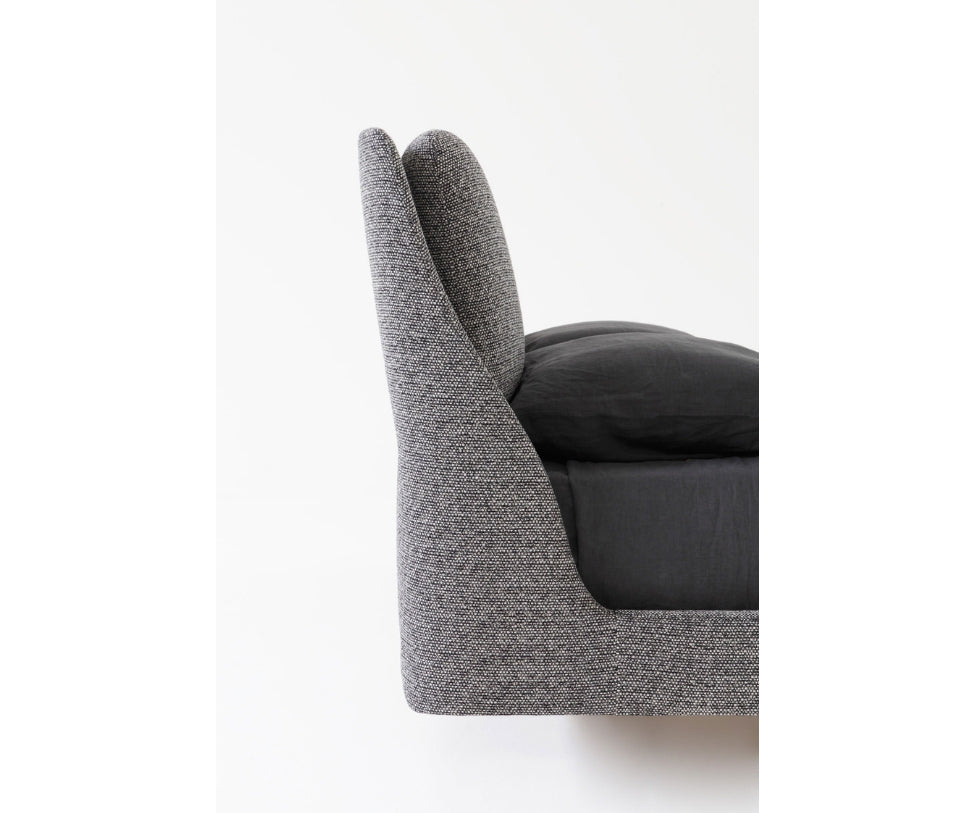 High end Makura Bed by Porro Casa Design